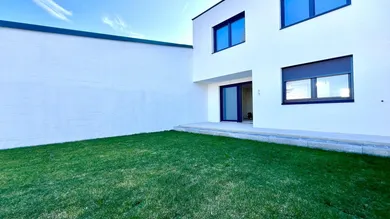 4غرفة منزل في Hof am Leithaberge, Austria رقم 197999