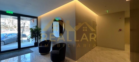 Квартира с 3 спальнями в Матозиньюш, Португалия № 161713 24