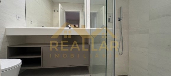 Квартира с 3 спальнями в Матозиньюш, Португалия № 161713 16