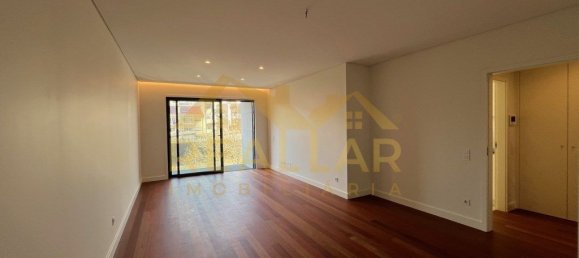 Квартира с 3 спальнями в Матозиньюш, Португалия № 161713 23