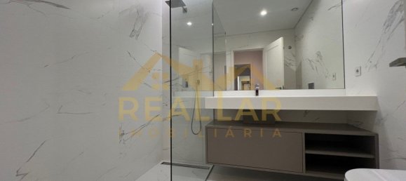 Квартира с 3 спальнями в Матозиньюш, Португалия № 161713 13