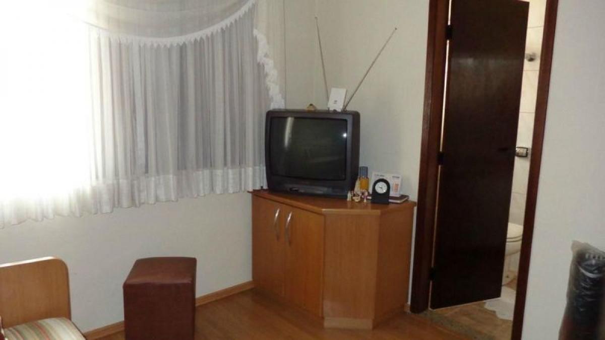 Casa de 2 dormitorios en Sao Paulo, Brazil No. 560530