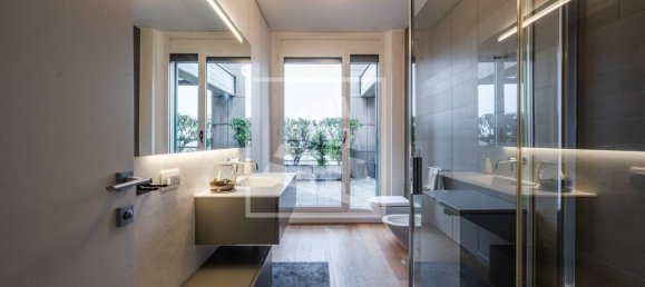 8 rooms Penthouse in Reggio Emilia, Italy No. 36747 34