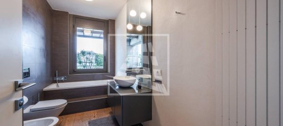 8 rooms Penthouse in Reggio Emilia, Italy No. 36747 25