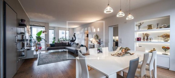 8 rooms Penthouse in Reggio Emilia, Italy No. 36747 10