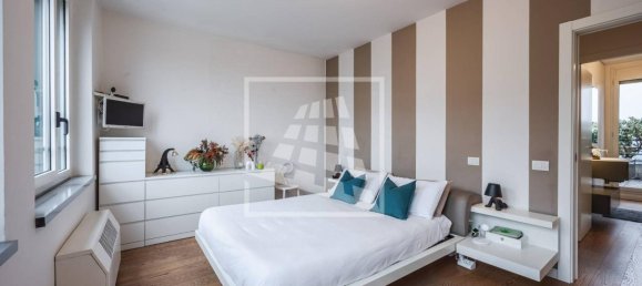 8 rooms Penthouse in Reggio Emilia, Italy No. 36747 45