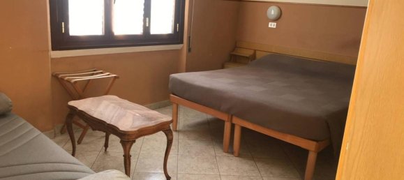 5 rooms House in Florence, Italy No. 40332 9