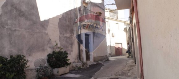 3 Schlafzimmer Haus in Monterosso Almo, Italy, Nr. 145383 13