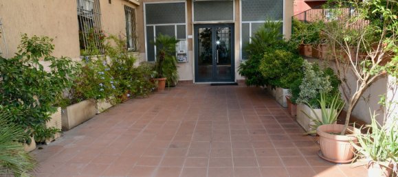 Квартира с 2 комнатами в Рим, Италия № 199728 4