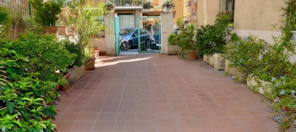 Квартира с 2 комнатами в Рим, Италия № 199728 5