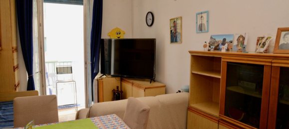 Квартира с 2 комнатами в Рим, Италия № 199728 24