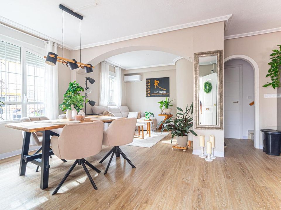 2 bedrooms Townhouse in Alicante, Spain No. 190529