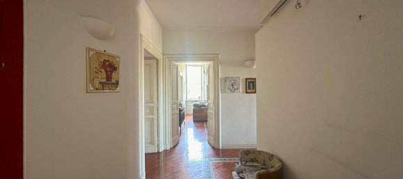 5 rooms Apartment in Rome, Italy No. 90171 6