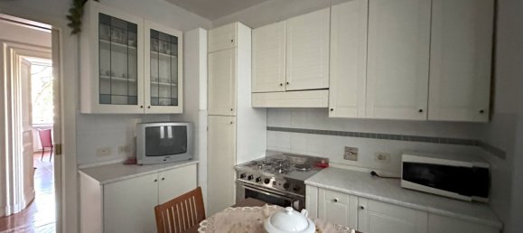 5 rooms Apartment in Rome, Italy No. 90171 23