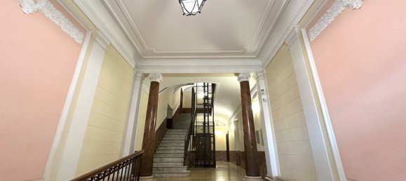 5 rooms Apartment in Rome, Italy No. 90171 2