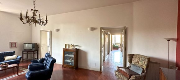 5 rooms Apartment in Rome, Italy No. 90171 8