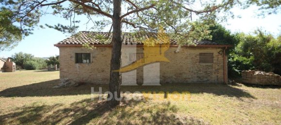 15 rooms House in Montecarotto, Italy No. 297832 37