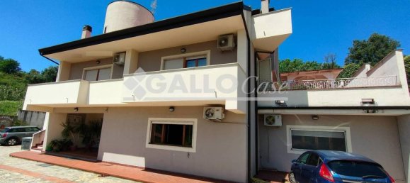 10-Zimmer Villa in Rende, Italy, Nr. 39868 4