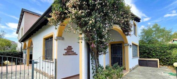 3 bedrooms House in San Teodoro, Italy No. 282732 3