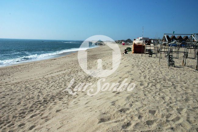 280m² Commercial property in Povoa de Varzim, Portugal No. 53988