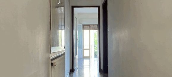 4-salle Appartement à Vittorio Veneto, Italy No. 280025 6