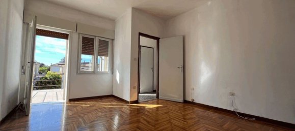 4-salle Appartement à Vittorio Veneto, Italy No. 280025 17