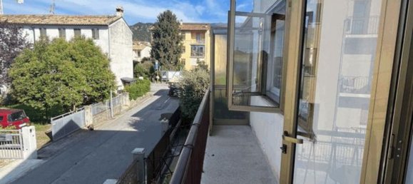 4-salle Appartement à Vittorio Veneto, Italy No. 280025 9