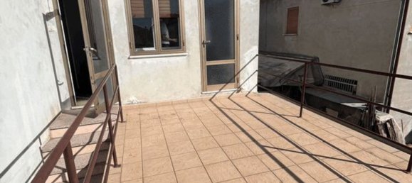 4-salle Appartement à Vittorio Veneto, Italy No. 280025 5