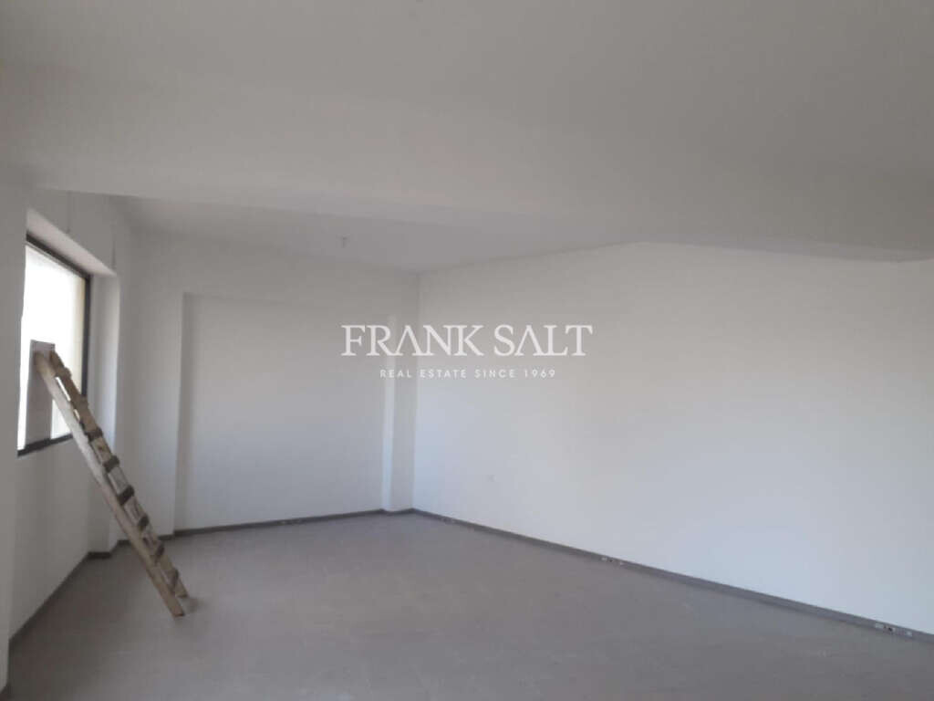 21m² Shop in Victoria, Malta No. 11971