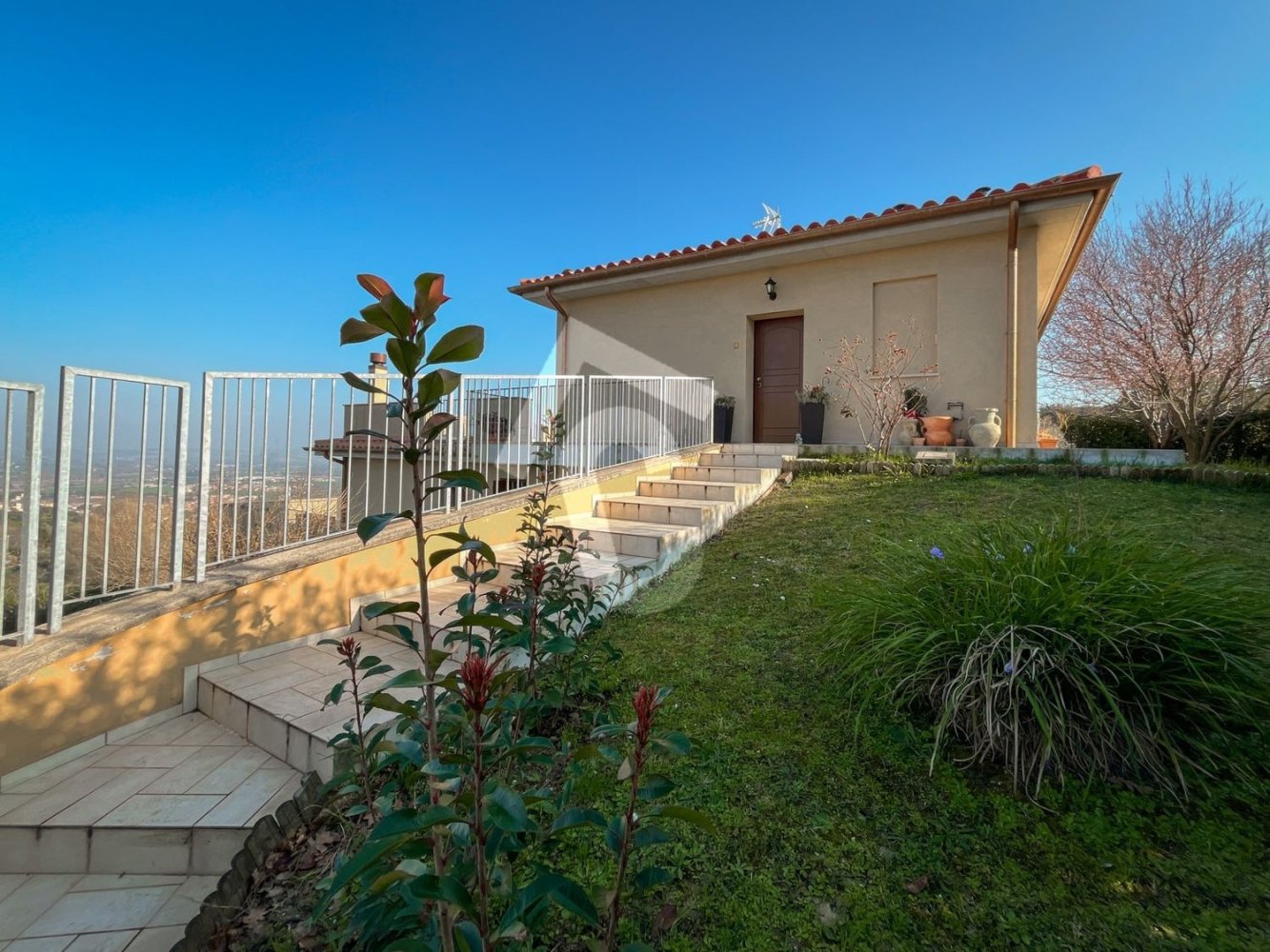 6 rooms House in Castelbellino, Italy No. 203615