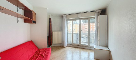 Studio à Paris, France No. 129735 3