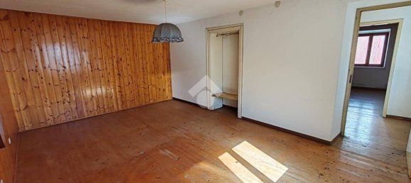 4 bedrooms House in Roana, Italy No. 282066 16