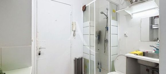 Studio in Saint-Cloud, France No. 282931 5