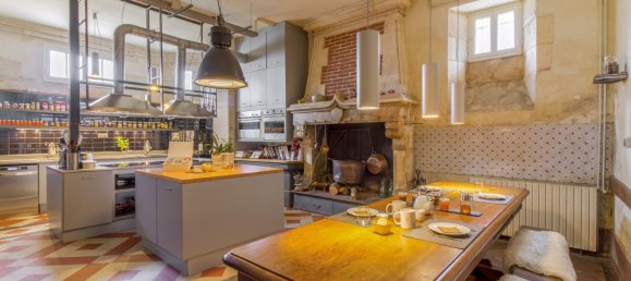 9 chambres Châteaux à Saint-Front-de-Pradoux, France No. 108695 9