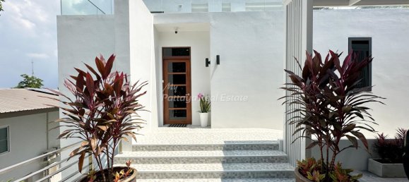 5 bedrooms Cafe / restaurant in Pattaya, Thailand No. 24540 2