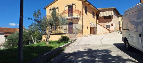 7 bedrooms House in Trevi, Italy No. 349540 2
