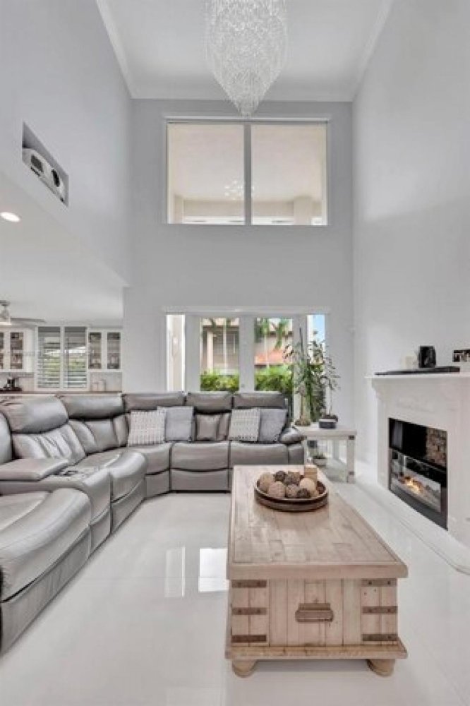 5 bedrooms House in Miami, USA No. 284409