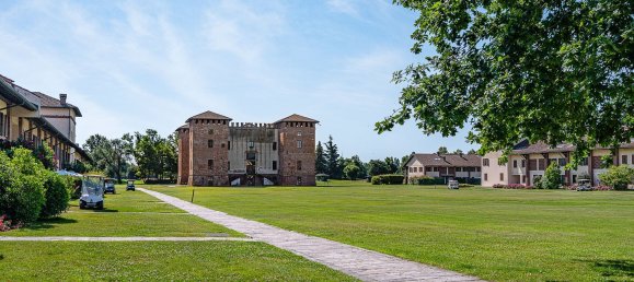 Замки и поместья с 6 комнатами в Пьеве Эмануэле, Италия № 73846 6
