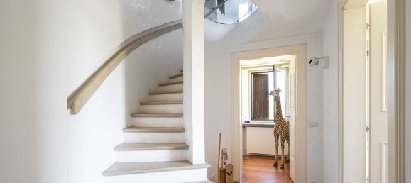 Замки и поместья с 6 комнатами в Пьеве Эмануэле, Италия № 73846 22