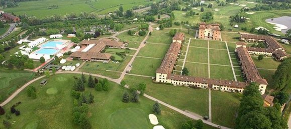 Замки и поместья с 6 комнатами в Пьеве Эмануэле, Италия № 73846 30