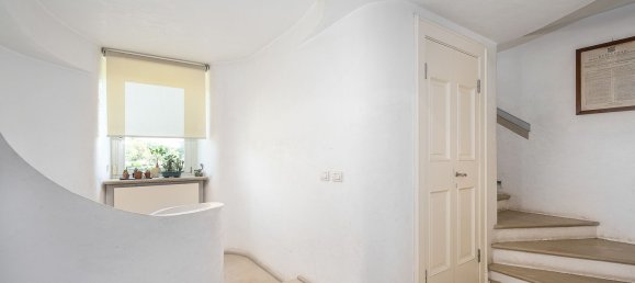 Замки и поместья с 6 комнатами в Пьеве Эмануэле, Италия № 73846 15