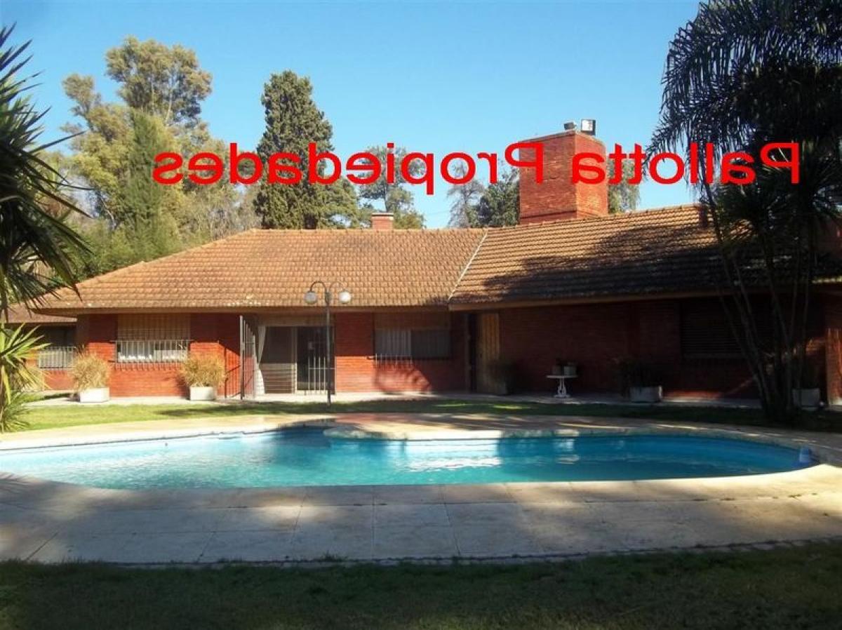 5 غرف نوم منزل في Escobar, Argentina رقم 11456