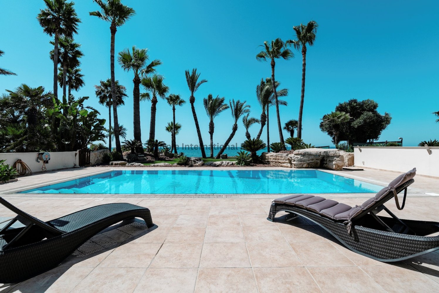 4 bedrooms Villa in Kiti, Cyprus No. 1038