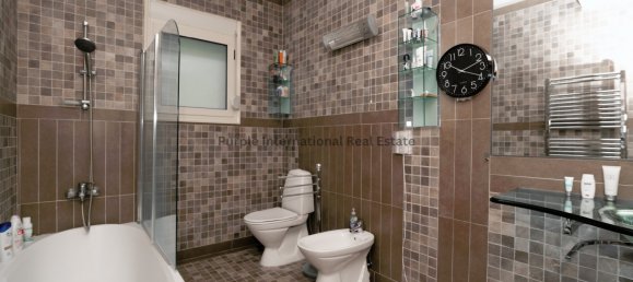 4 bedrooms Villa in Kiti, Cyprus No. 1038 7