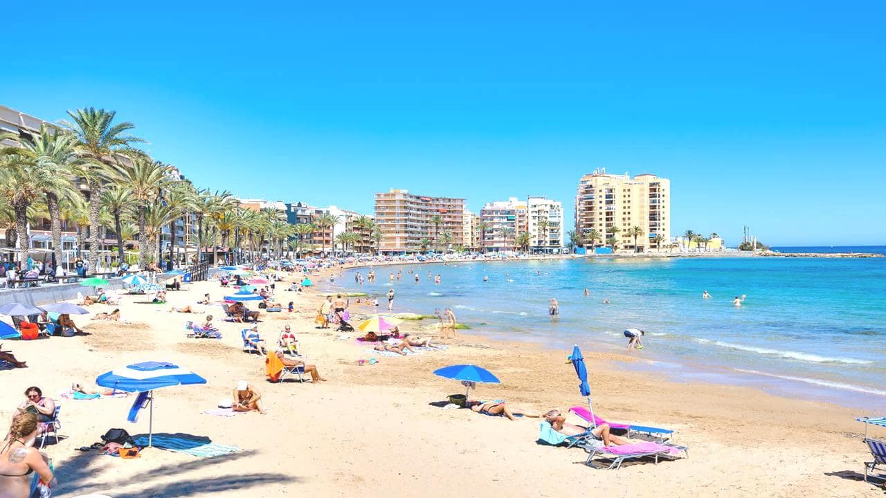 3 bedrooms Apartment in Torrevieja, Spain No. 133318