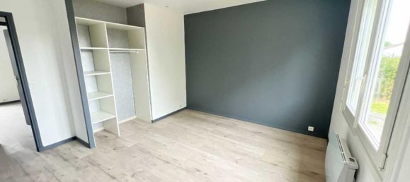 2 bedrooms House in Chateauroux, France No. 230007 13