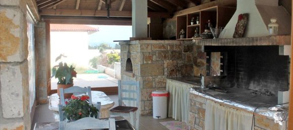 Villa de 5 dormitorios en Central Greece, Greece No. 1207 13