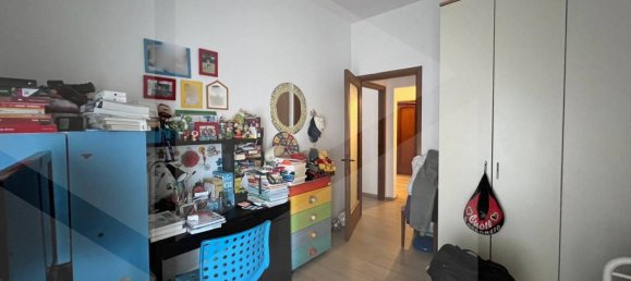 3 rooms Apartment in Bari, Italy No. 18770 17