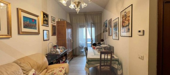 3 rooms Apartment in Bari, Italy No. 18770 6