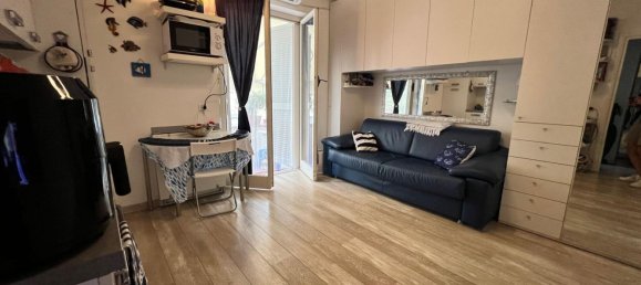 Studio in San Bartolomeo al Mare, Italy No. 273060 10